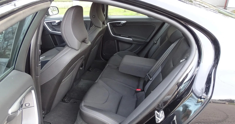 Volvo S60 cena 44900 przebieg: 207000, rok produkcji 2014 z Elbląg małe 232